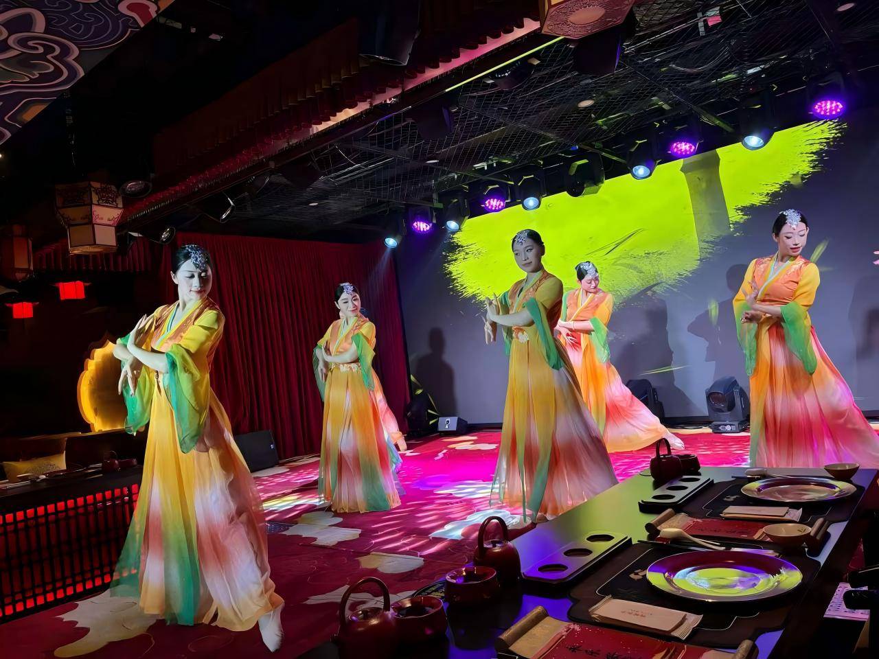 Beijing: Shengshi Gongyan (Yongle Grand Banqu